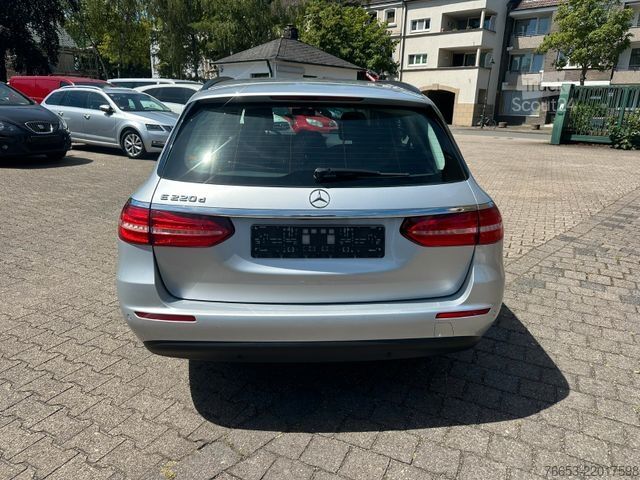 Minibus MERCEDES-BENZ E 220d T Automatik 143kw * LED * Navi * Kamera