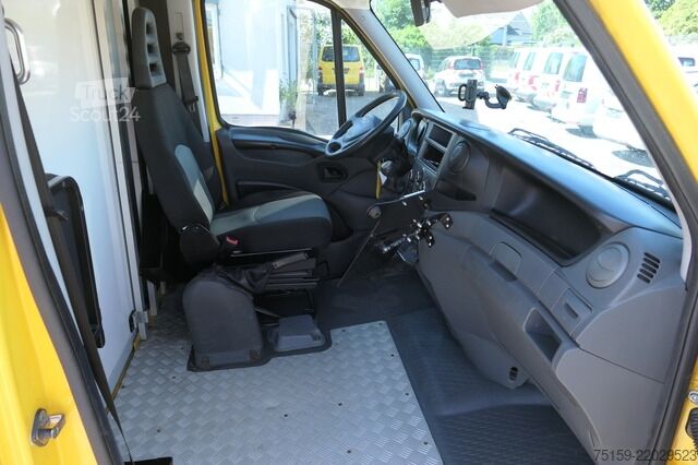 Vrachtwagen met bakwagen iveco Daily 35 S11 C30C AUTOMATIK KAMERA Regale LUFT DURCHGANG EURO-5 CoC