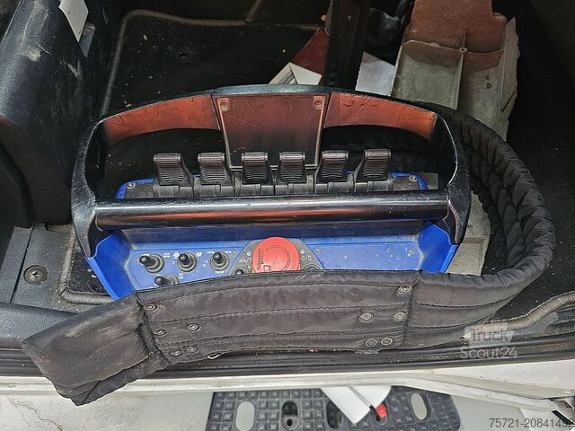 Πλατφόρμα φόρτωσης IVECO 120E25 EUROCARGO E6 FASSI CRANE REMOT