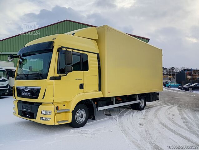 Kutu tipi kasa MAN Koffer 8.220 TGL Euro 6 2X Schlafplatz AHK