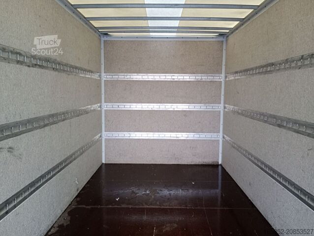 Kutu tipi kasa MAN Koffer 8.220 TGL Euro 6 2X Schlafplatz AHK