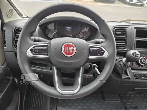 Полуинтегрированный автодом Bürstner Lyseo TD 594 Harmony Line
