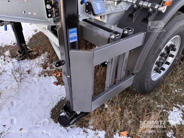 Sklopný návěs Schmitz Cargobull Kipper Stahlrundmulde