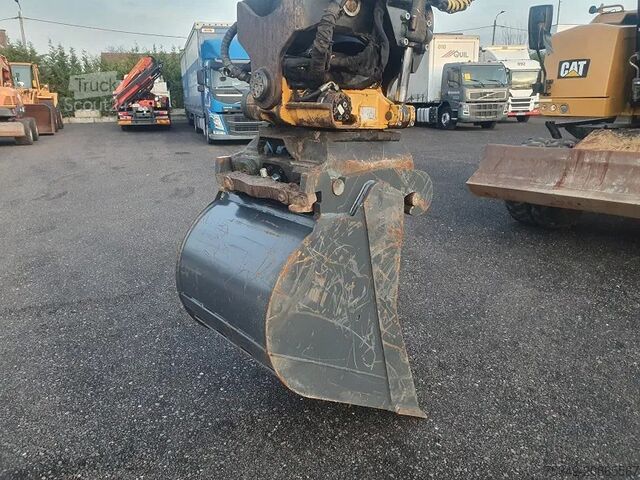 Mobiele graafmachine Caterpillar M316F