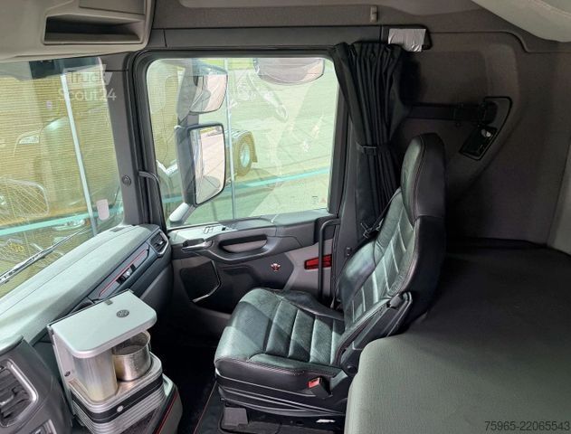 Trattore stradale standard SCANIA S650 V8 NGS KING RETARDER FULL OPTIONS 2X TANKS