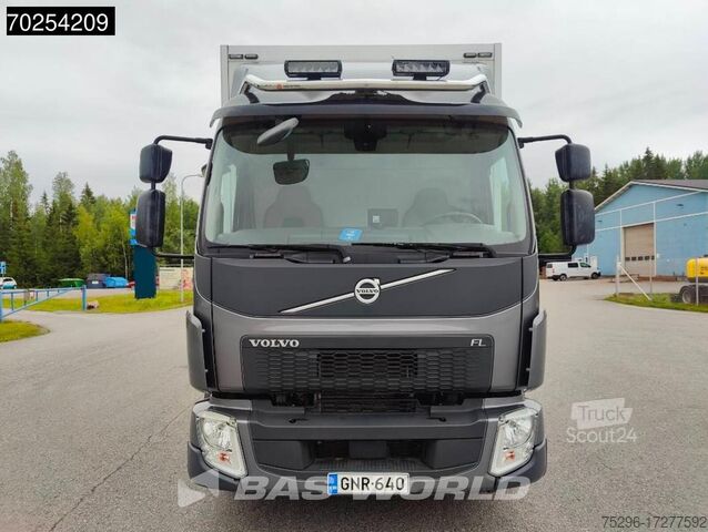 Kovček Volvo FL 250 4X2 Like NEW! Exhibition truck EURO 6