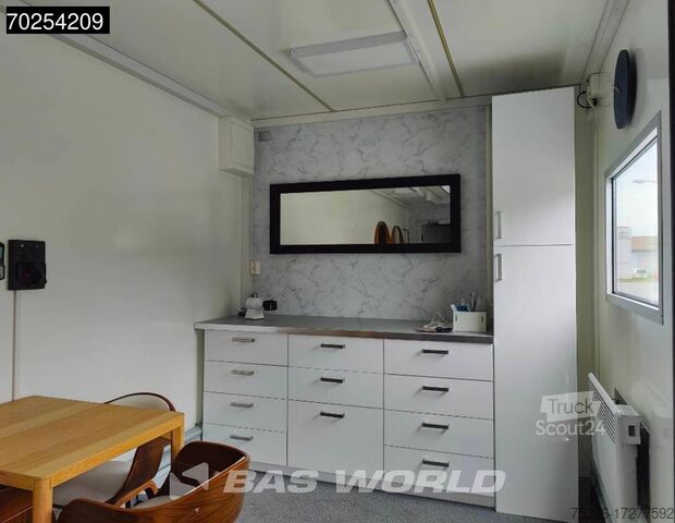 Kovček Volvo FL 250 4X2 Like NEW! Exhibition truck EURO 6