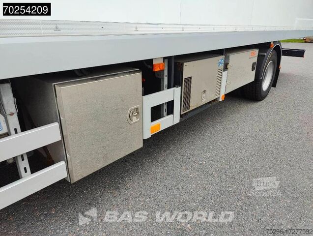 Kovček Volvo FL 250 4X2 Like NEW! Exhibition truck EURO 6