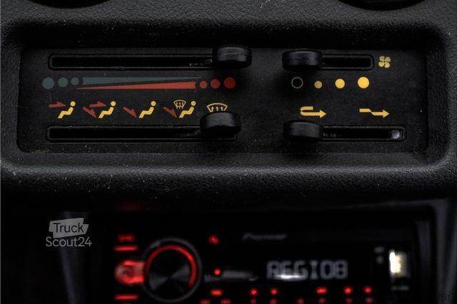 Furgoneta pick-up PIAGGIO Porter Pick-up 1.3 Benzine