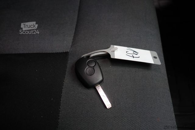 Minibús NISSAN NV400 L1 H1  Tüv Servic Neu Klima PDC