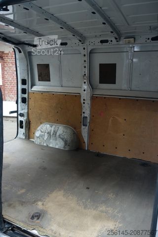 Minibús NISSAN NV400 L1 H1  Tüv Servic Neu Klima PDC