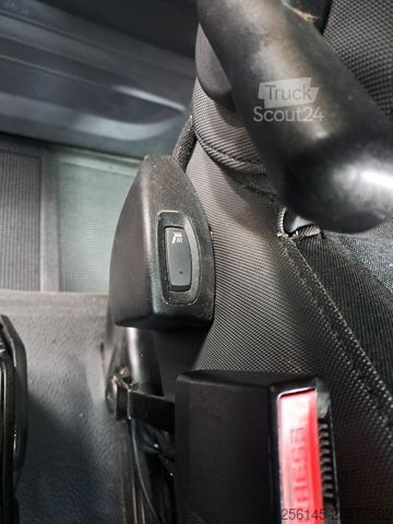 Microbuz OPEL Movano DoKa 6Sitze 3,5 AHK NaviKlimaTüvServicNeu