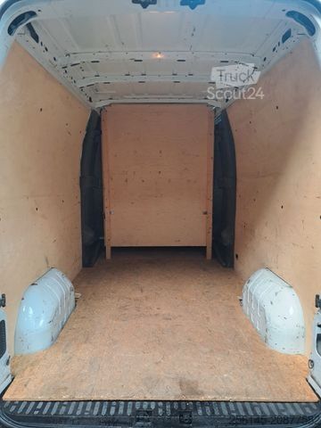 Microbuz OPEL Movano DoKa 6Sitze 3,5 AHK NaviKlimaTüvServicNeu