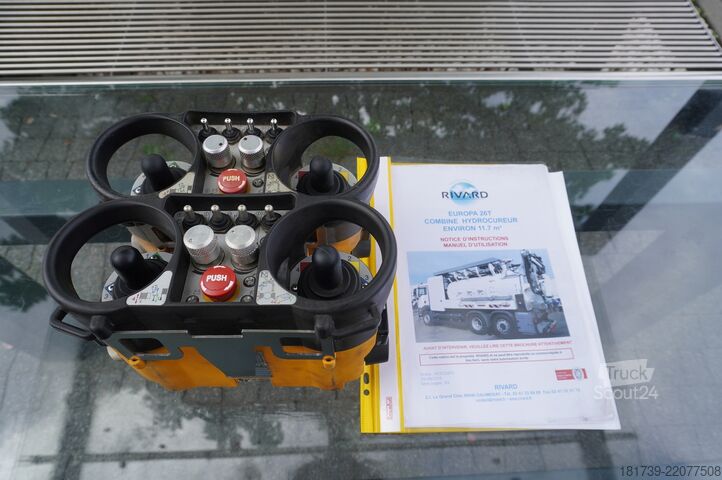Güllefass MAN TGS 26.360 E6 / RIVARD sewage cleaner