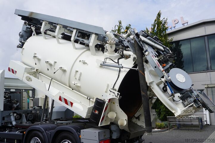 Ассенизатор MAN TGS 26.360 E6 / RIVARD sewage cleaner