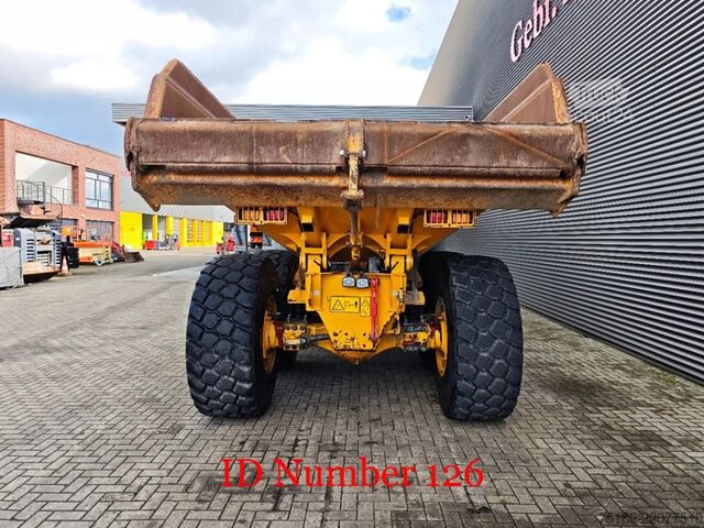 Camión volquete Volvo A30G 6x6
