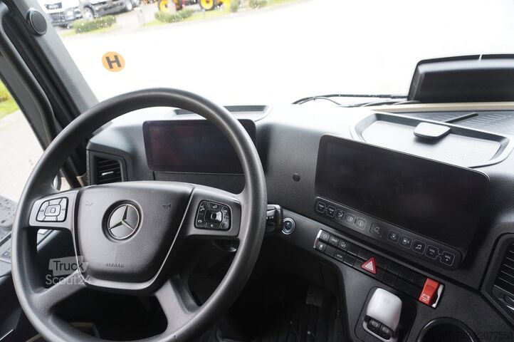 Brezents Mercedes-Benz Actros 2545 6×2 MP5 / FULL ADR / Curtain