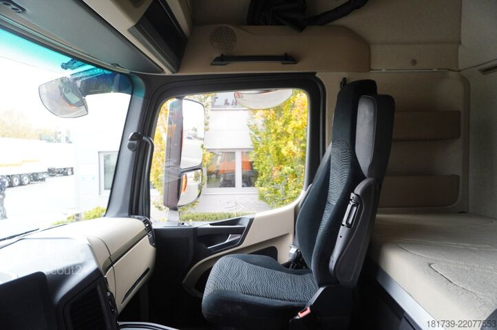 Brezents Mercedes-Benz Actros 2545 6×2 MP5 / FULL ADR / Curtain