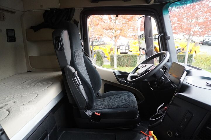 Brezents Mercedes-Benz Actros 2545 6×2 MP5 / FULL ADR / Curtain
