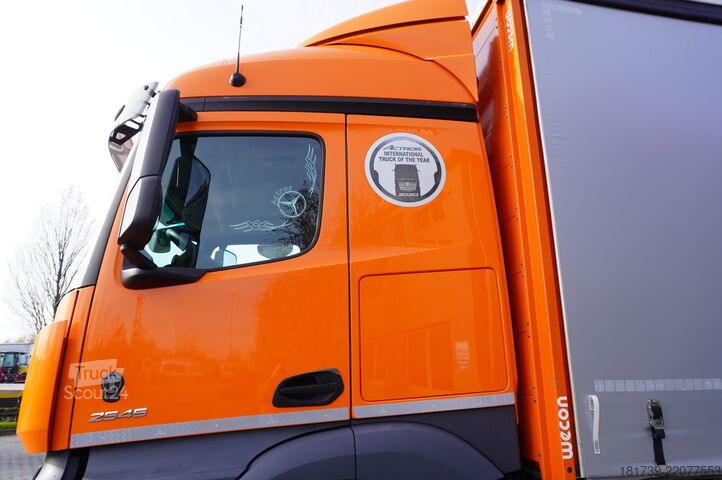 Brezents Mercedes-Benz Actros 2545 6×2 MP5 / FULL ADR / Curtain