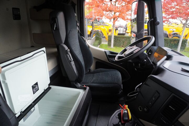 Brezents Mercedes-Benz Actros 2545 6×2 MP5 / FULL ADR / Curtain