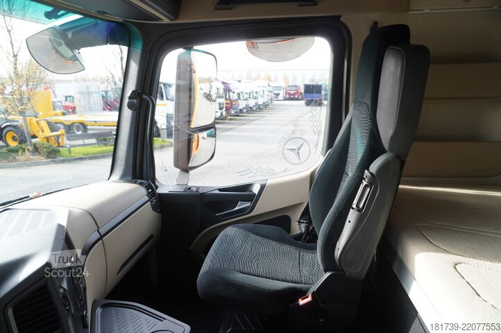 Brezents Mercedes-Benz Actros 2545 6×2 MP5 / FULL ADR / Curtain