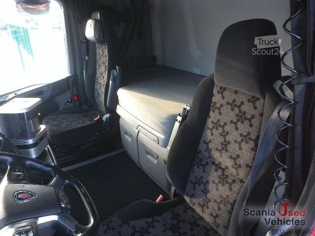 Standardowy ciągnik siodłowy Scania R 450 A4x2NA