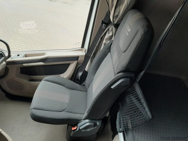 Standardowy ciągnik siodłowy DAF XG 480 FT