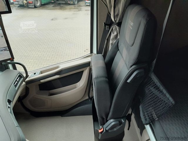 Standardowy ciągnik siodłowy DAF XG 480 FT