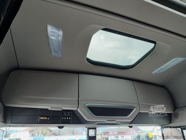 Standardowy ciągnik siodłowy DAF FT XG 480