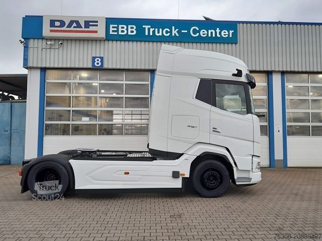 Standardowy ciągnik siodłowy DAF XG+ 480 FT