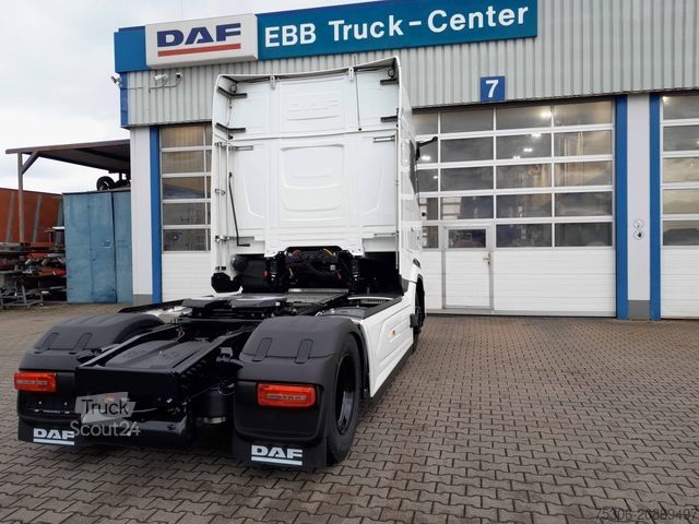 Standardowy ciągnik siodłowy DAF XG+ 480 FT