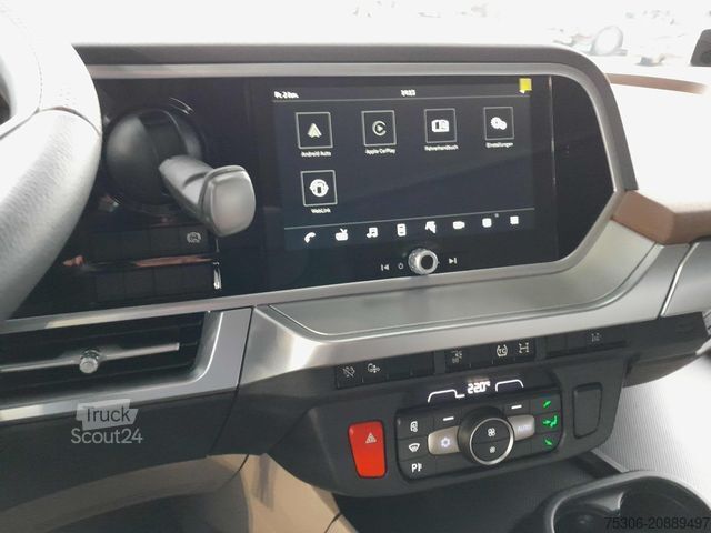 Standardowy ciągnik siodłowy DAF XG+ 480 FT