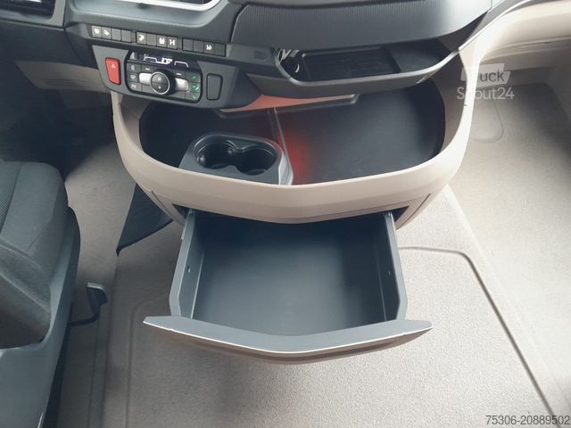 Standardowy ciągnik siodłowy DAF XG 480 FT