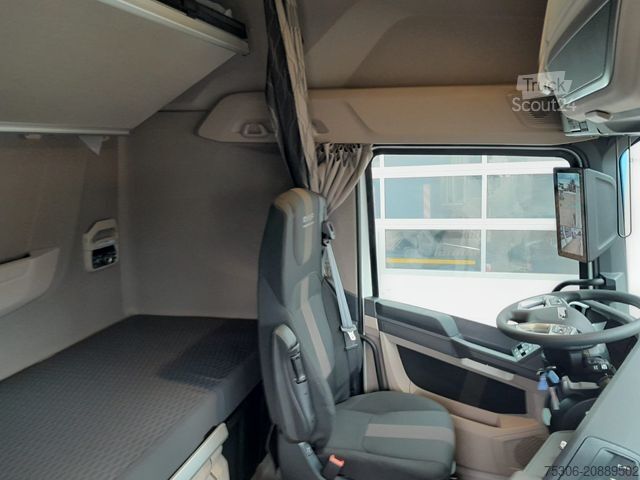 Standardowy ciągnik siodłowy DAF XG 480 FT