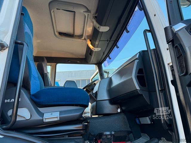 Camion benne MAN TGS 28.400 Kipper Kran Palfinger PK20002 FUNK