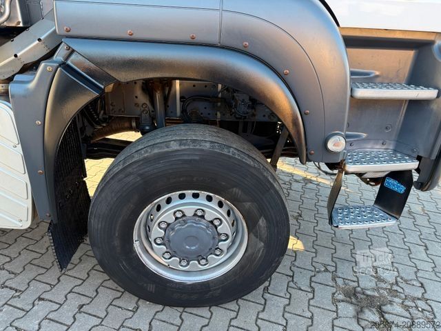 Camion benne MAN TGS 28.400 Kipper Kran Palfinger PK20002 FUNK