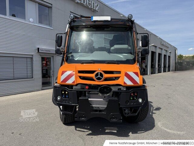 Zemědělský stroj Mercedes-Benz Unimog U535 HZL 4-Rad-Lenkung