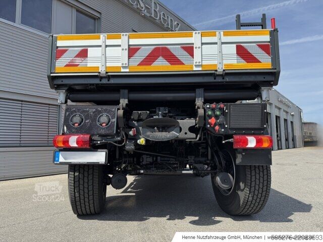 Zemědělský stroj Mercedes-Benz Unimog U535 HZL 4-Rad-Lenkung