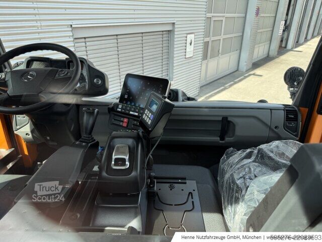 Zemědělský stroj Mercedes-Benz Unimog U535 HZL 4-Rad-Lenkung