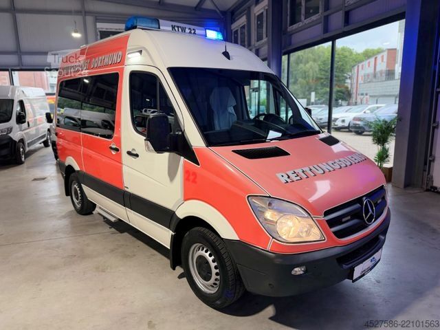 Vatrogasno vozilo MERCEDES-BENZ Sprinter II 313 CDI*L1/H2*RTW*KTW*KRANKENWAGEN*