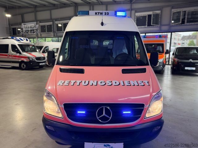 Vatrogasno vozilo MERCEDES-BENZ Sprinter II 313 CDI*L1/H2*RTW*KTW*KRANKENWAGEN*