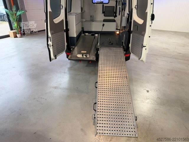 Vatrogasno vozilo MERCEDES-BENZ Sprinter II 313 CDI*L1/H2*RTW*KTW*KRANKENWAGEN*