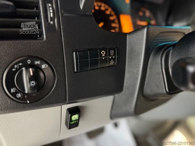 Vatrogasno vozilo MERCEDES-BENZ Sprinter II 313 CDI*L1/H2*RTW*KTW*KRANKENWAGEN*