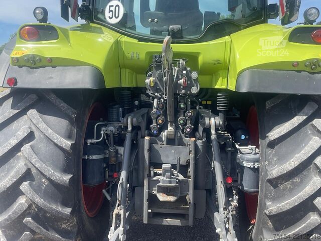 Traktör CLAAS ARION 650