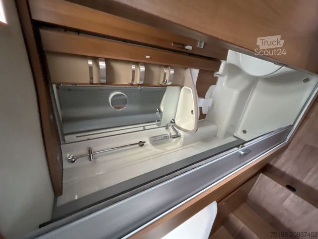 Autorulotă integrată KNAUS Van I 650 MEG Platinum Selection