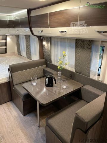 Husvagn HOBBY Prestige 720 UKFe Abverkauf / 2500 kg