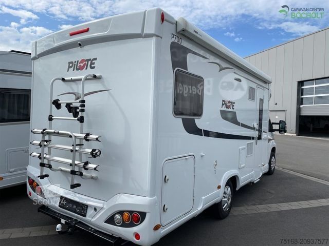 Polointegrovaný obytný vůz PILOTE Pacific P700C Essentiel Solar / Markise / Navi /
