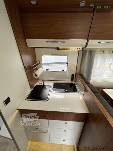 Polointegrovaný obytný vůz PILOTE Pacific P700C Essentiel Solar / Markise / Navi /