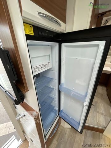 Polointegrovaný obytný vůz PILOTE Pacific P700C Essentiel Solar / Markise / Navi /